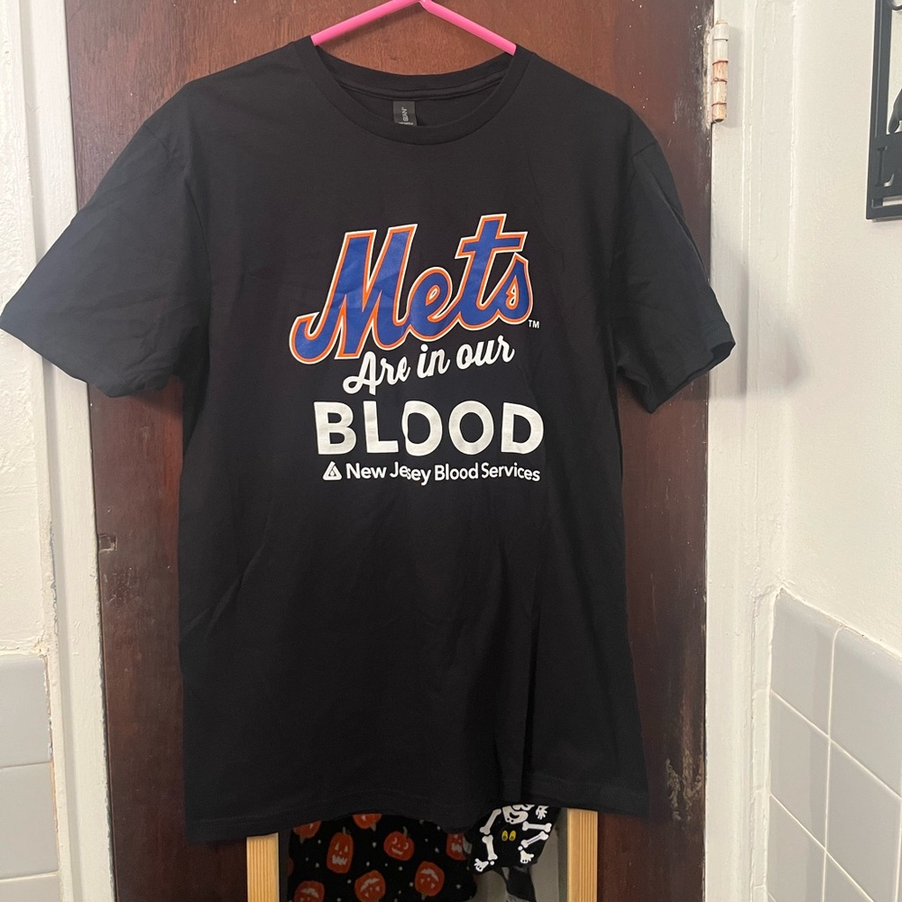 LAST CALL!! Mets Are In Our Blood Short Sleeve Tee. Medium